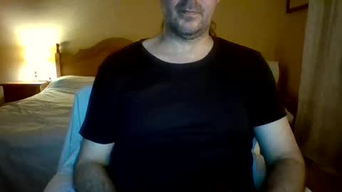 Snapshot of maxim_moment chatting on 06-14-26, 11:18 Maxim online show from 06-14-26, 11:18