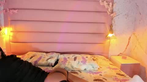 maxim online show from 10-24-25, 03:36