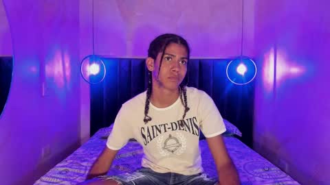 maxim online show from 11-20-25, 03:07