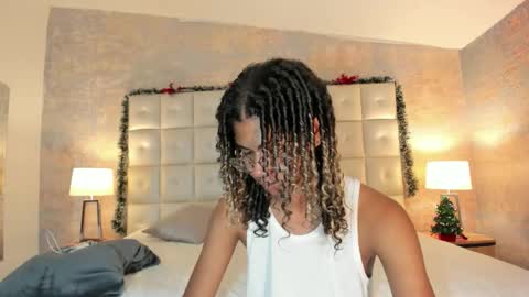 maxim online show from 12-17-25, 03:01