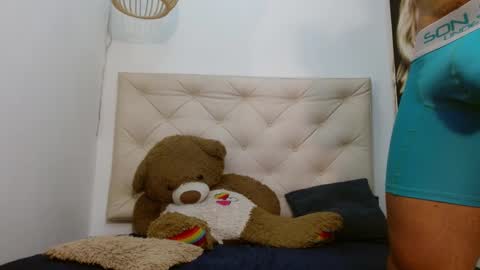 Snapshot of maximiliano_herrera chatting on 01-09-25, 01:50 Maximiliano Herrera online show from 01-09-25, 01:50