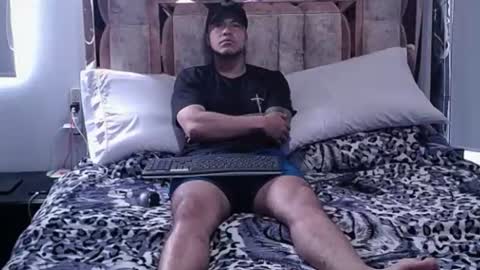 Maximilian online show from 08-03-26, 01:27