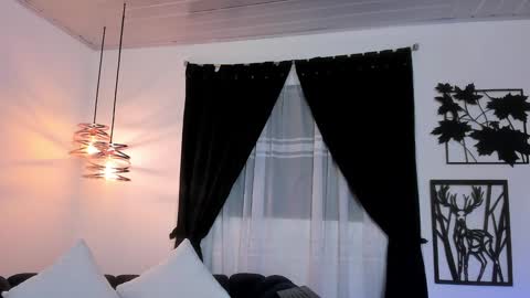 Snapshot of maximo_rodriguez chatting on 01-19-25, 09:01 Maximo online show from 01-19-25, 09:01