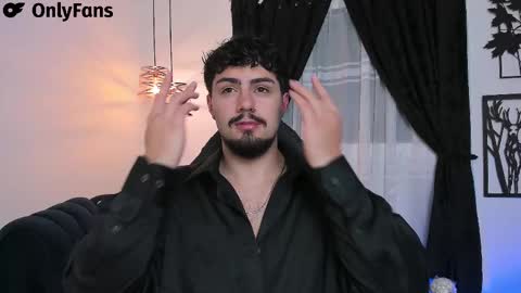 Snapshot of maximo_rodriguez chatting on 02-22-25, 05:34 Maximo online show from 02-22-25, 05:34