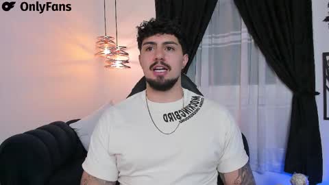 Snapshot of maximo_rodriguez chatting on 02-23-25, 05:56 Maximo online show from 02-23-25, 05:56