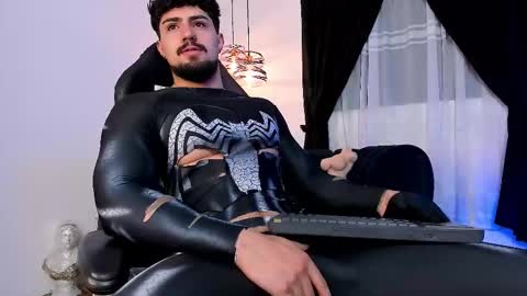 Snapshot of maximo_rodriguez chatting on 10-20-25, 07:20 Maximo online show from 10-20-25, 07:20