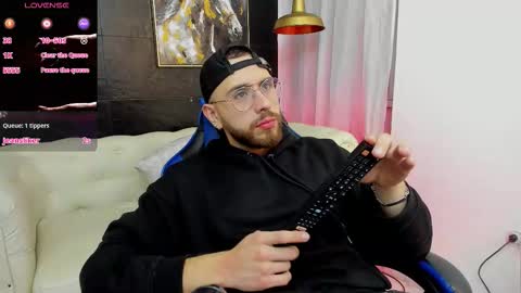 Maximo Wolf online show from 11-13-25, 10:41