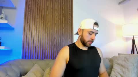 Snapshot of maximo_wolf1 chatting on 05-14-26, 07:53 Maximo Wolf online show from 05-14-26, 07:53
