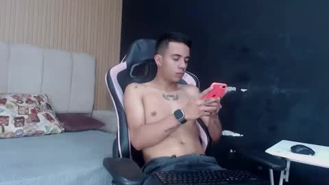 MaximoGray online show from 01-14-26, 06:57