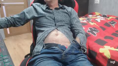 maximus3334 online show from 10-23-25, 10:36