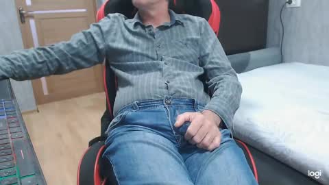 Snapshot of maximus3334 chatting on 05-14-26, 11:39 maximus3334 online show from 05-14-26, 11:39