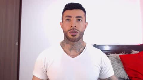 Independent Model online show from 03-04-26, 02:50