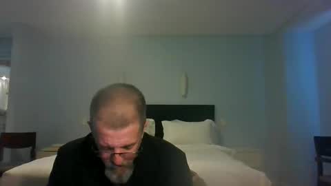 Max online show from 05-27-26, 06:43