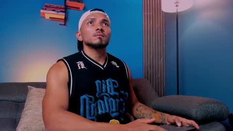 Maximus Clark online show from 10-24-25, 12:19