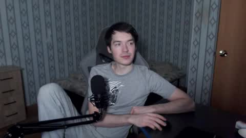 Snapshot of maximuslan chatting on 12-19-25, 02:57 Marcolas online show from 12-19-25, 02:57