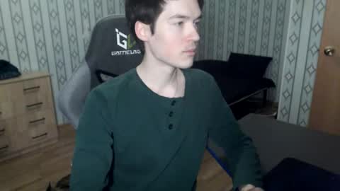 Snapshot of maximuslan chatting on 12-22-25, 07:33 Marcolas online show from 12-22-25, 07:33