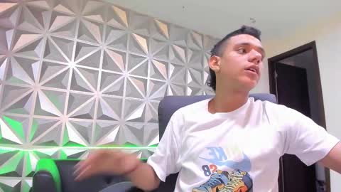 Maximus online show from 12-26-24, 07:05