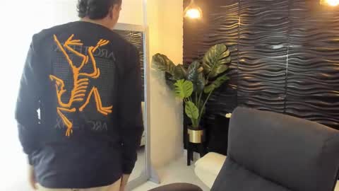 Maximus online show from 01-06-25, 01:19