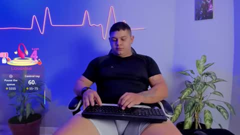 Snapshot of maximussteel_ chatting on 11-20-25, 01:06 Maximus online show from 11-20-25, 01:06