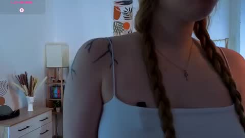 Snapshot of maxineheart chatting on 06-22-26, 01:07 Monica - Next stream 270525 0300 GMT2 online show from 06-22-26, 01:07