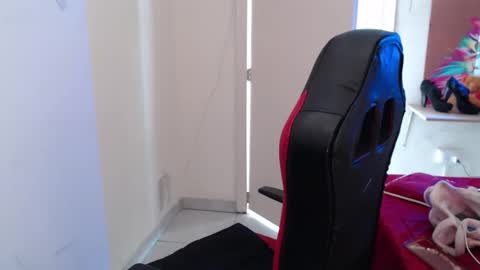 maxinesex_ online show from 11-18-25, 02:54