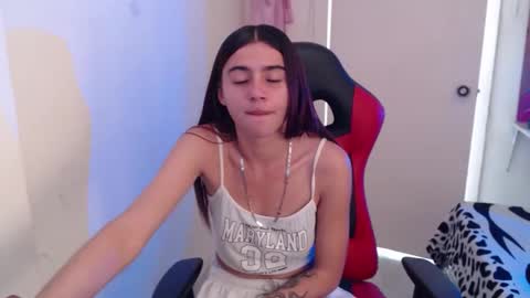 maxinesex_ online show from 12-16-25, 01:49