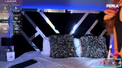 Snapshot of maxirogers chatting on 02-06-25, 07:51 Maxi Rogers online show from 02-06-25, 07:51