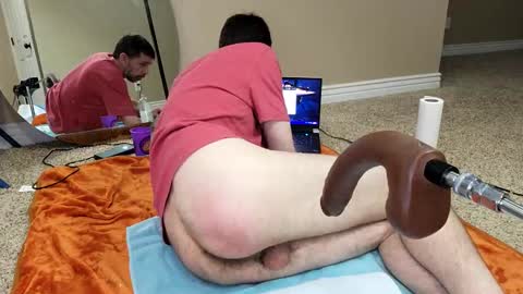 Snapshot of maxjr8008 chatting on 12-22-24, 09:33 maxjr8008 online show from 12-22-24, 09:33