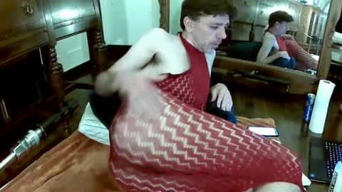 Snapshot of maxjr8008 chatting on 06-19-26, 07:56 maxjr8008 online show from 06-19-26, 07:56
