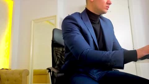 Snapshot of maxkaiden chatting on 04-19-26, 04:12 MaxKaiden online show from 04-19-26, 04:12