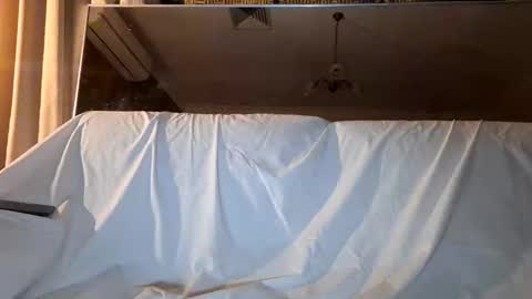 Snapshot of maxpac_rocco chatting on 10-12-25, 01:54 Luca Dominus online show from 10-12-25, 01:54