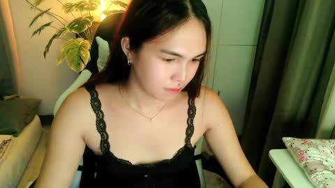 Snapshot of maxpaynx_ chatting on 07-21-26, 12:51 Sol online show from 07-21-26, 12:51