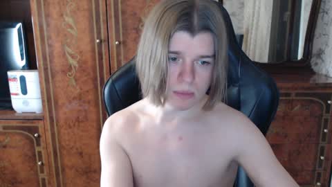 Snapshot of maxplay18 chatting on 01-21-25, 02:59 Max online show from 01-21-25, 02:59