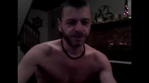 Snapshot of maxthewolf chatting on 01-04-25, 06:30 MaxTheWolf online show from 01-04-25, 06:30