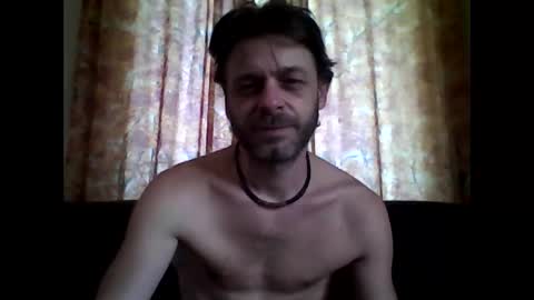 Snapshot of maxthewolf chatting on 06-01-26, 09:27 MaxTheWolf online show from 06-01-26, 09:27