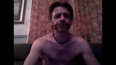 Snapshot of maxthewolf chatting on 06-10-26, 02:12 MaxTheWolf online show from 06-10-26, 02:12
