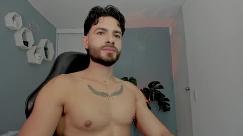 Snapshot of maxtowers chatting on 03-29-26, 01:27 Maxi online show from 03-29-26, 01:27