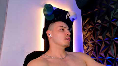 MAX online show from 10-29-25, 04:04