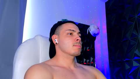 MAX online show from 01-14-26, 09:42