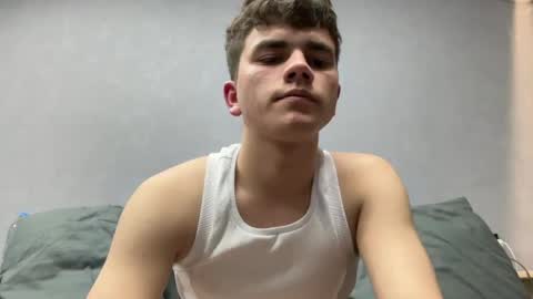 Snapshot of maxwoolf chatting on 04-09-26, 02:55 Max online show from 04-09-26, 02:55