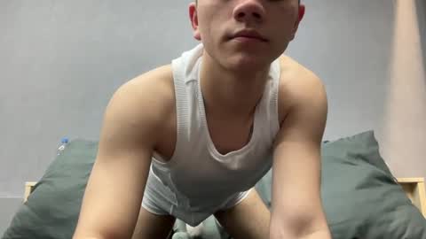 Snapshot of maxwoolf chatting on 04-10-26, 07:29 Max online show from 04-10-26, 07:29