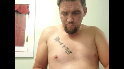 Snapshot of maxx916 chatting on 09-11-25, 07:52 Max online show from 09-11-25, 07:52