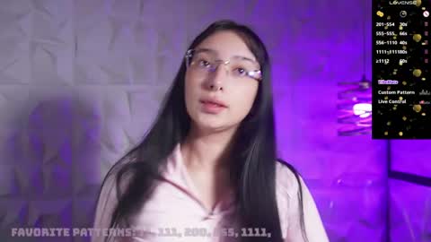 Snapshot of maxx_caprice chatting on 05-21-26, 11:06 gabby online show from 05-21-26, 11:06