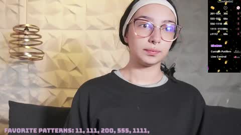 Snapshot of maxx_caprice chatting on 06-01-26, 11:12 gabby online show from 06-01-26, 11:12