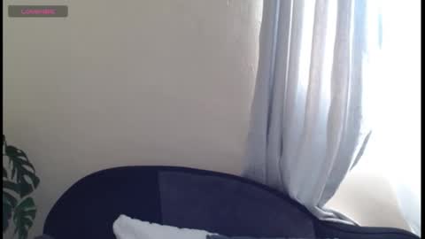 maxxinepetite online show from 11-23-25, 10:15