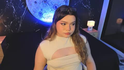 Maxine Minx online show from 10-05-25, 04:00