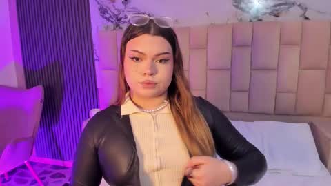 Maxine Minx online show from 03-02-26, 10:05