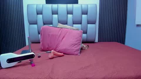 MAY online show from 03-25-26, 12:22