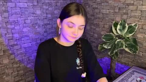 Snapshot of may_rollins chatting on 02-21-26, 07:15 may online show from 02-21-26, 07:15