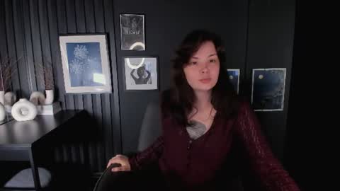 Snapshot of maya___muse chatting on 06-18-26, 12:53 Maya online show from 06-18-26, 12:53